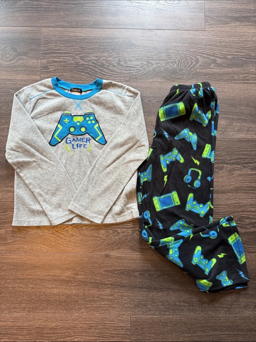 Cuddl Duds Kids Pajama Set - Gray Top with Black, Blue and Green Pants